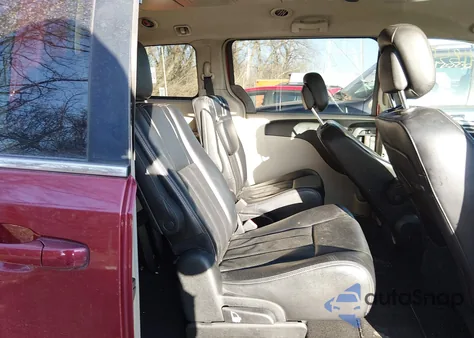 2012 Chrysler Town & Country Touring from USA, damaged, VIN 2C4RC1BG5CR386455